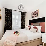 - Loftaffair Apartment Krakow